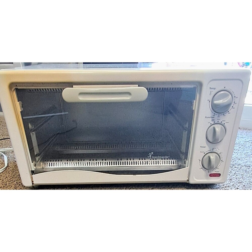 Toastmaster Countertop Toaster Oven Broiler White W/ Pan Tray Convection